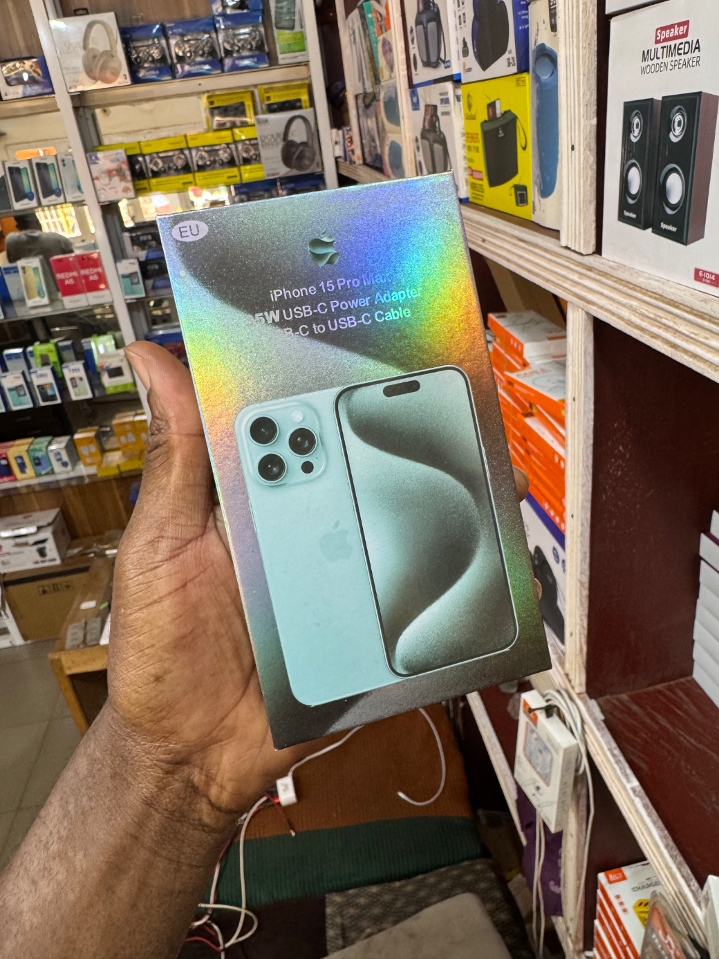 15 PRO MAX chargeur original