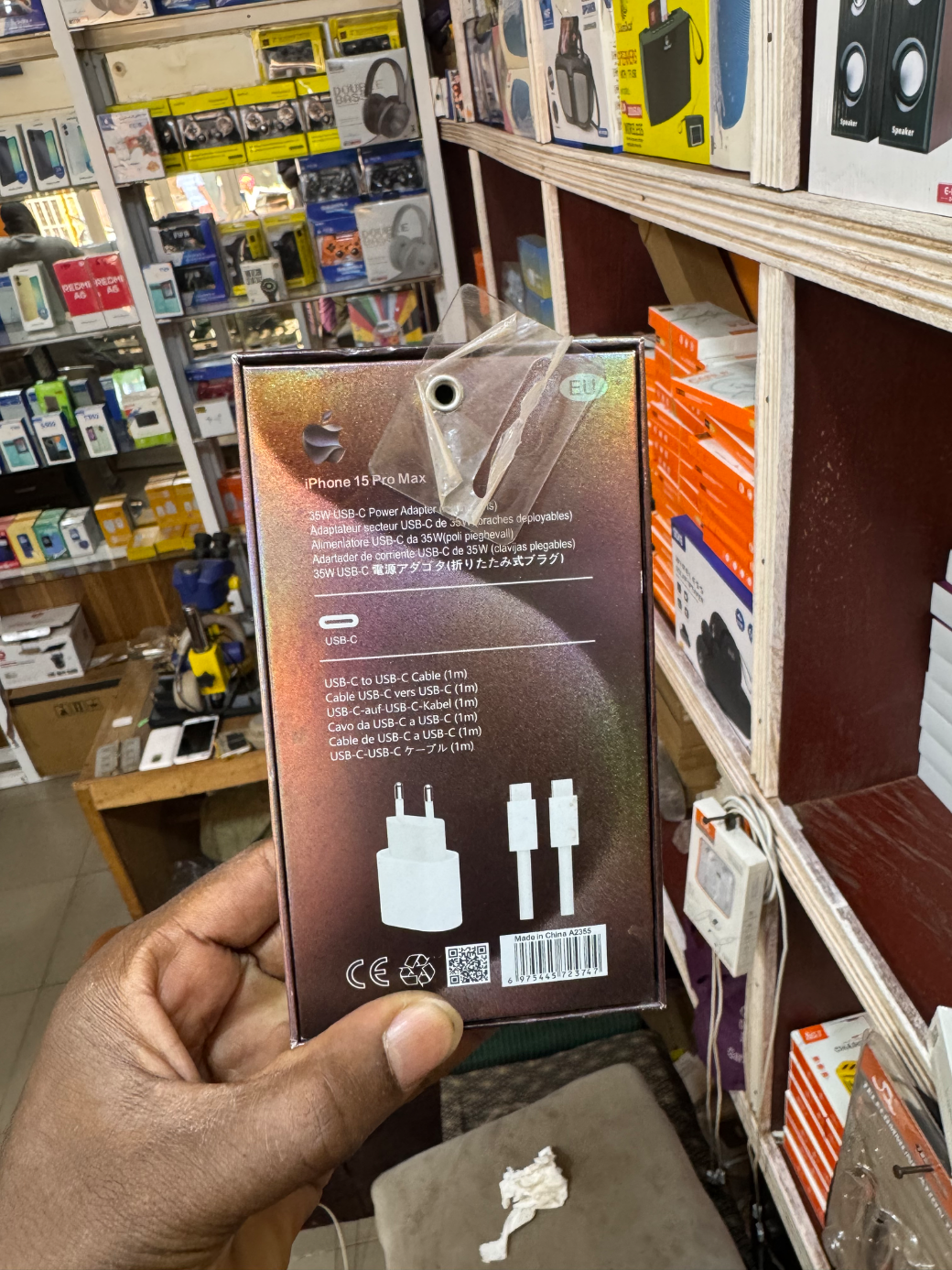 15 PRO MAX chargeur original preview 2