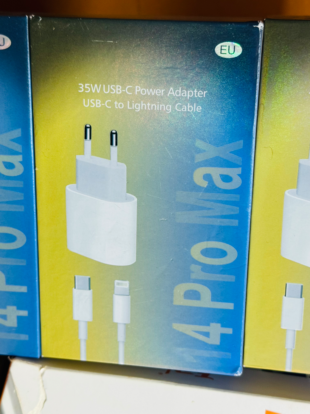 Charger iPhone 14 Pro Max original preview 2