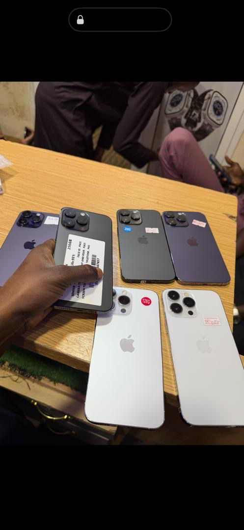 14 pro max 256 JA 327500