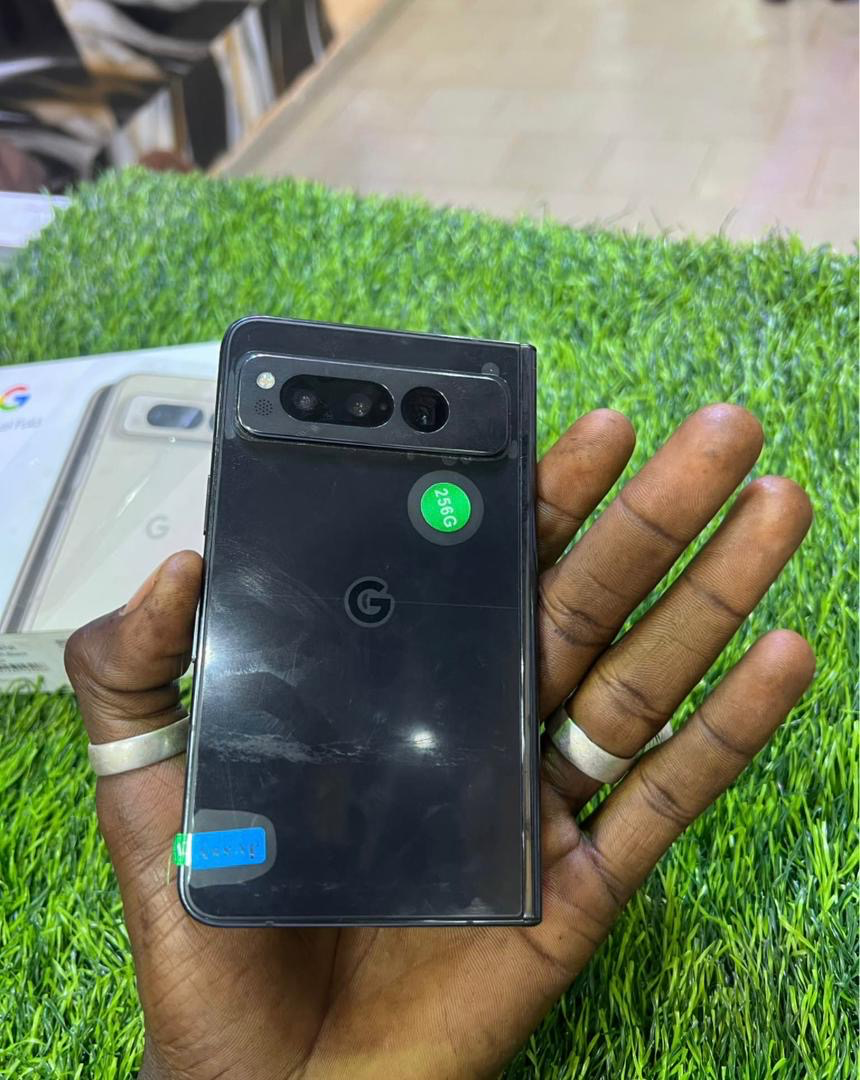 Google pixel Fold  Mémoire 256G Carton disponible  275.000f preview 3