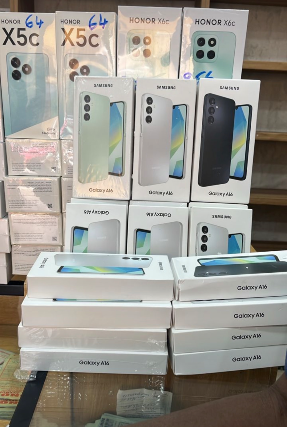 Samsung A16 128Gb et Xiomi série xc disponible