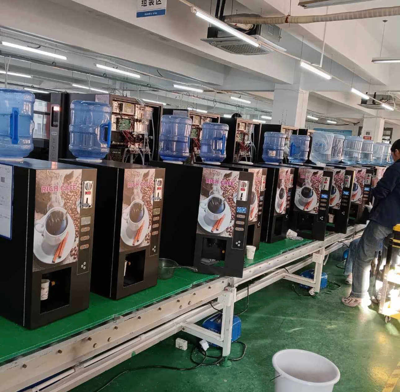 Distributeur de café preview 3