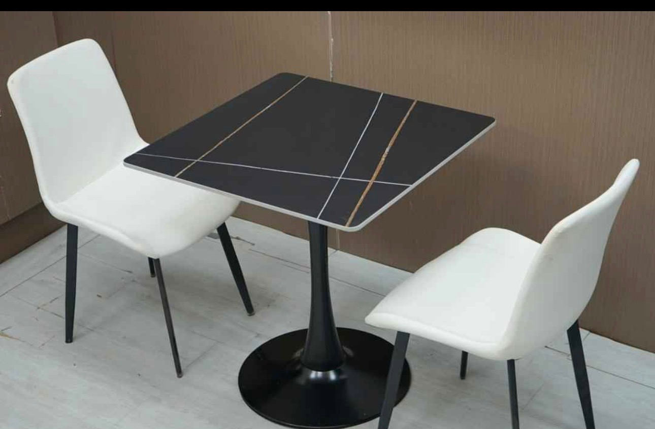 Table disponible tel 71237816 preview 2