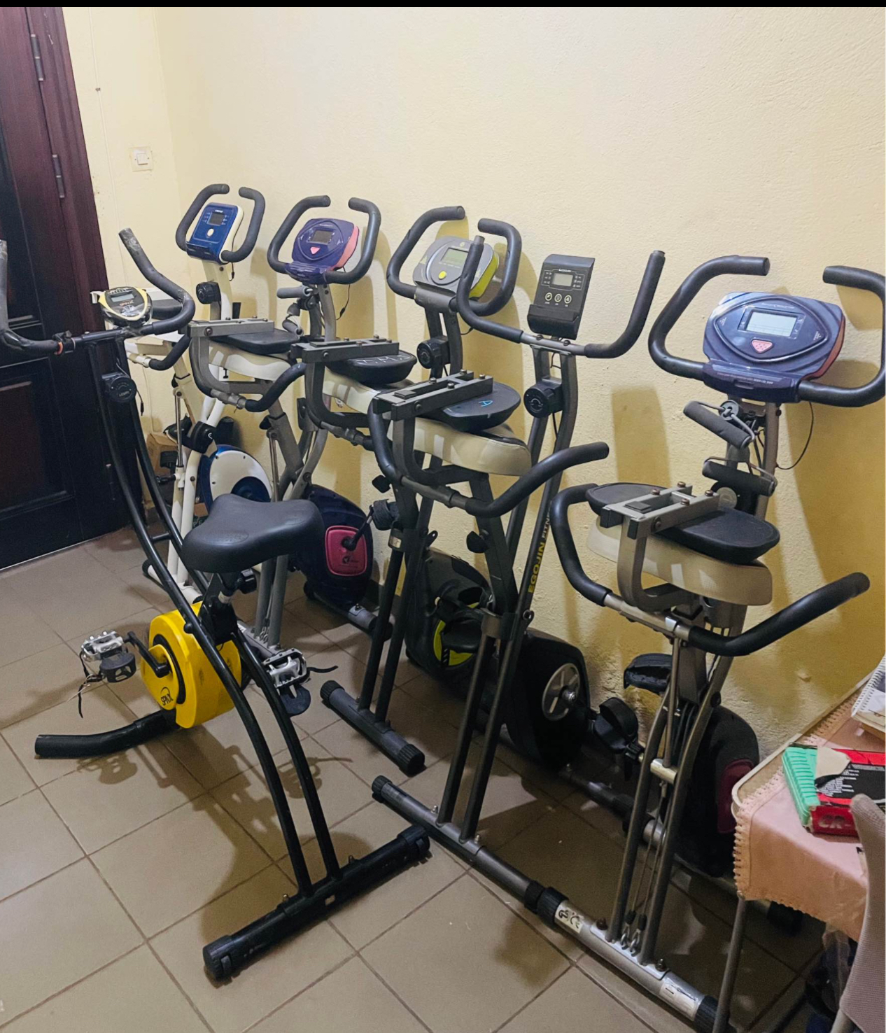 Sports équipements cast preview 3